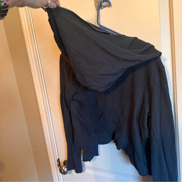 Converse size XL zip around cropped sweater with hood. Dark grey. - Picture 5 of 7